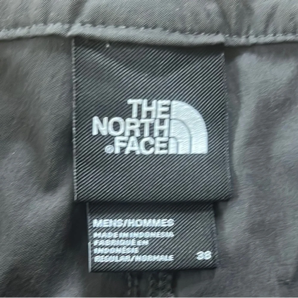 Mens North Face Black Flat Front Shorts Lightweight Design